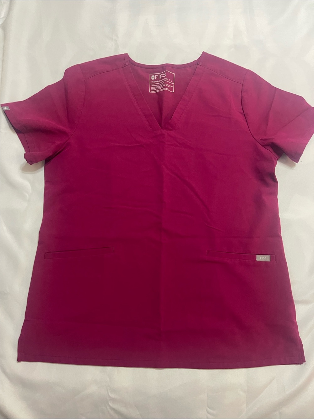 FIGS Casma Three-Pocket Scrub Top – Dark Magenta – Large